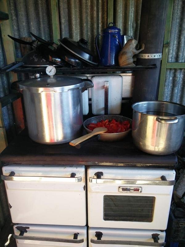 Off-grid kitchen
